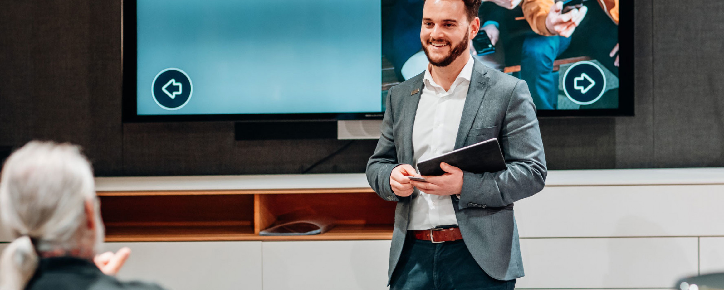 Strengthening customer engagement BMW prospects and customers are invited to join a BMW training in a classroom setup to learn more about current and future technologies or offerings.