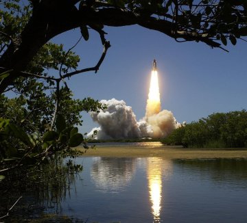 rocket-ge4608f73b_1920-1428x1230