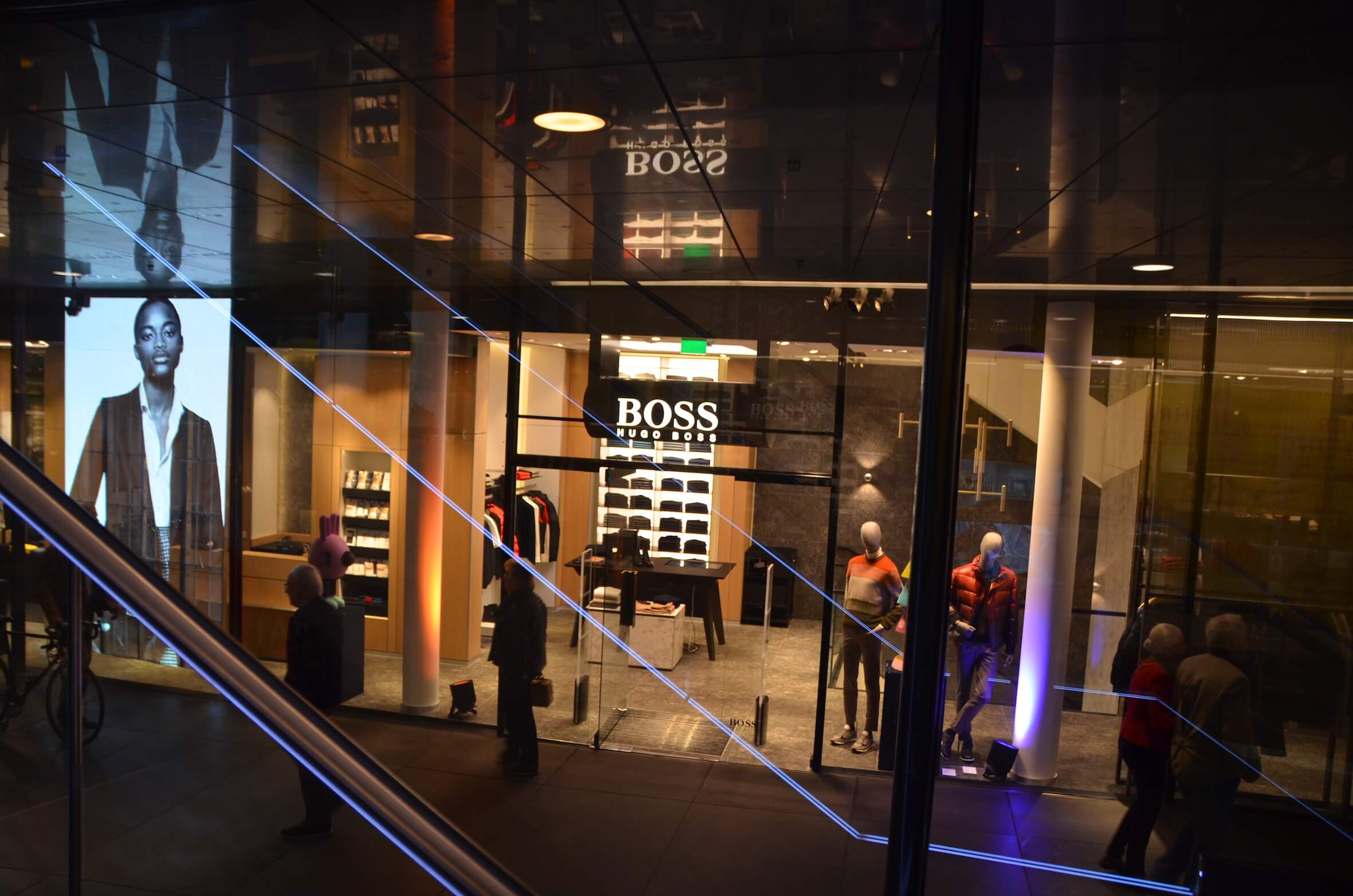 Hugo boss store Fünf Höfe Munich