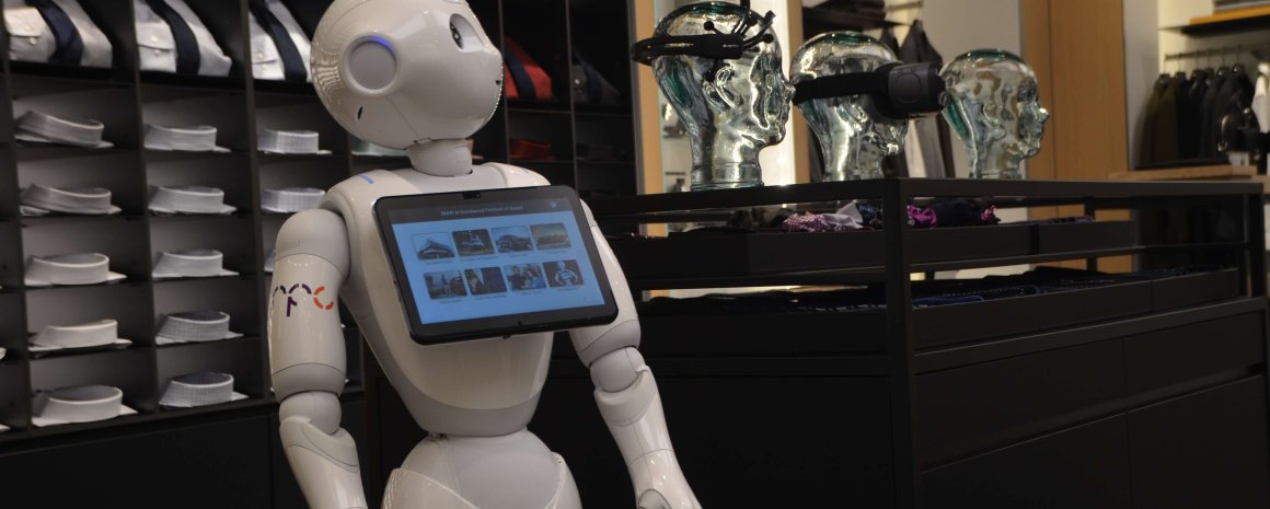 Die Digitalisierung hat den persönlichen Kontakt zwischen Kunde und Verkäufer nicht überflüssig gemacht. Für den Handel bietet dies eine große Chance